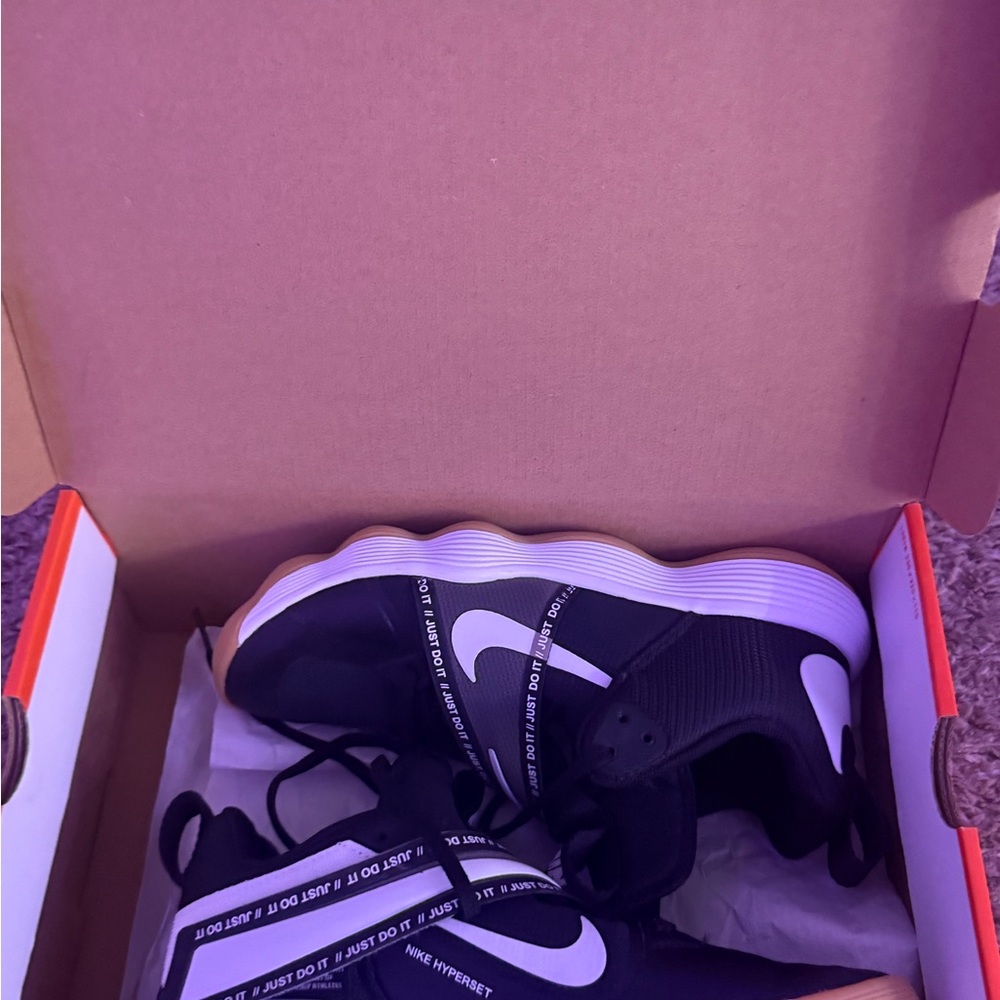 Nike Women’s Hyperset Volleyball/Basketball Shoes